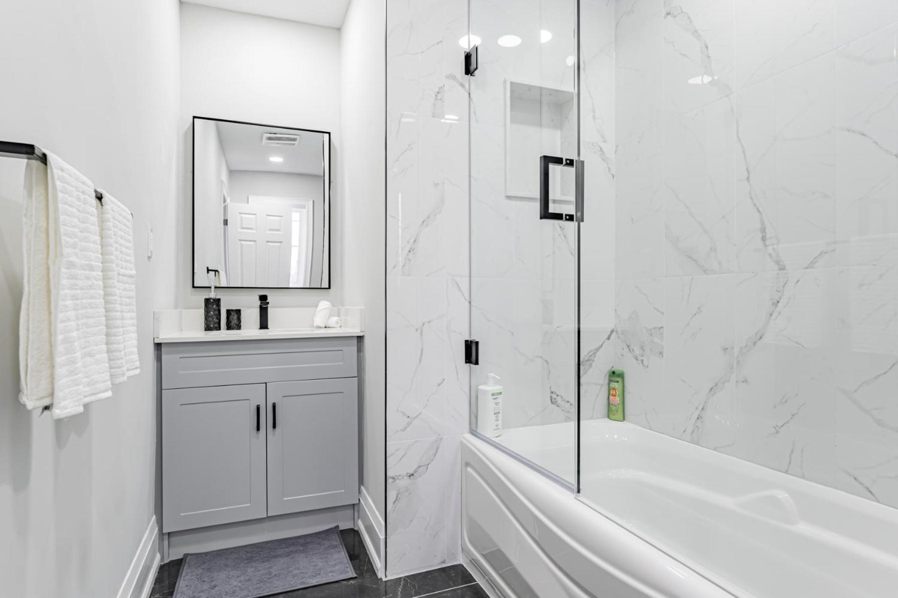 Victoria Park Suite Toronto Exterior photo