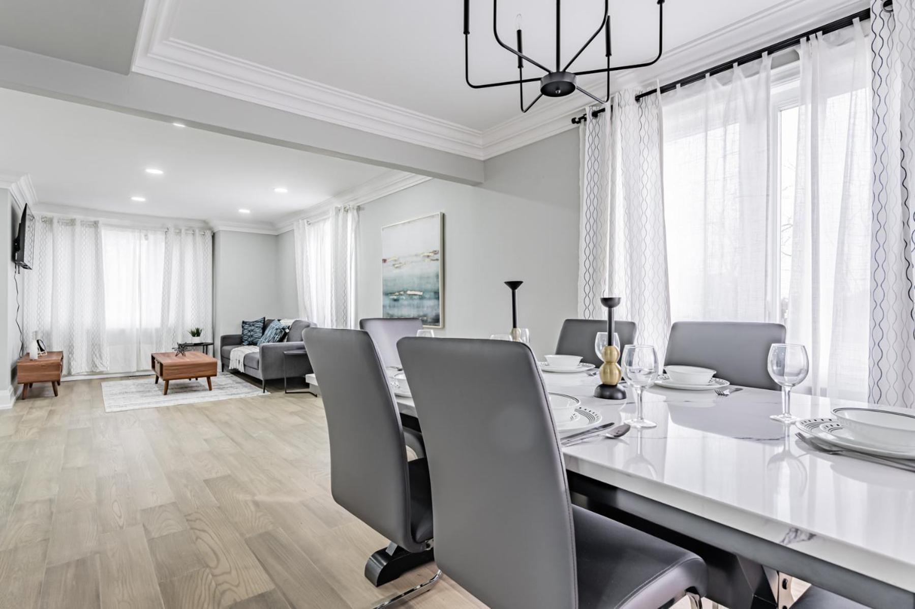 Victoria Park Suite Toronto Exterior photo